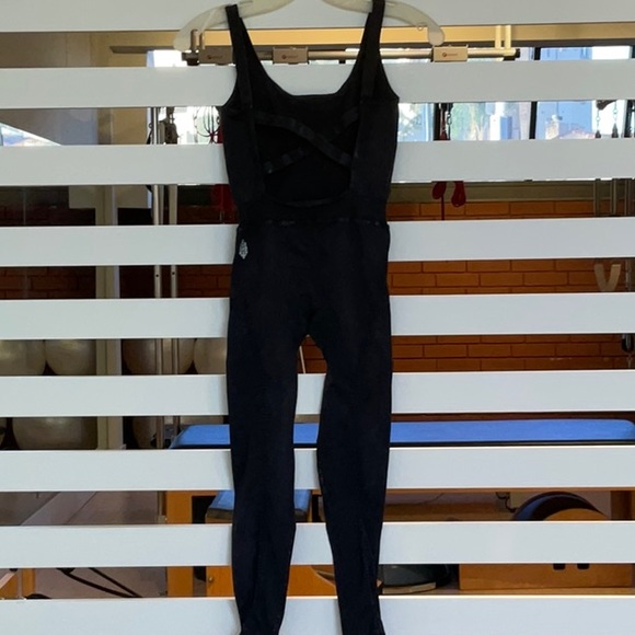 NWOT FP MOVEMENT BY FREE PEOPLE GOOD KARMA ONESIE - Picture 6 of 10